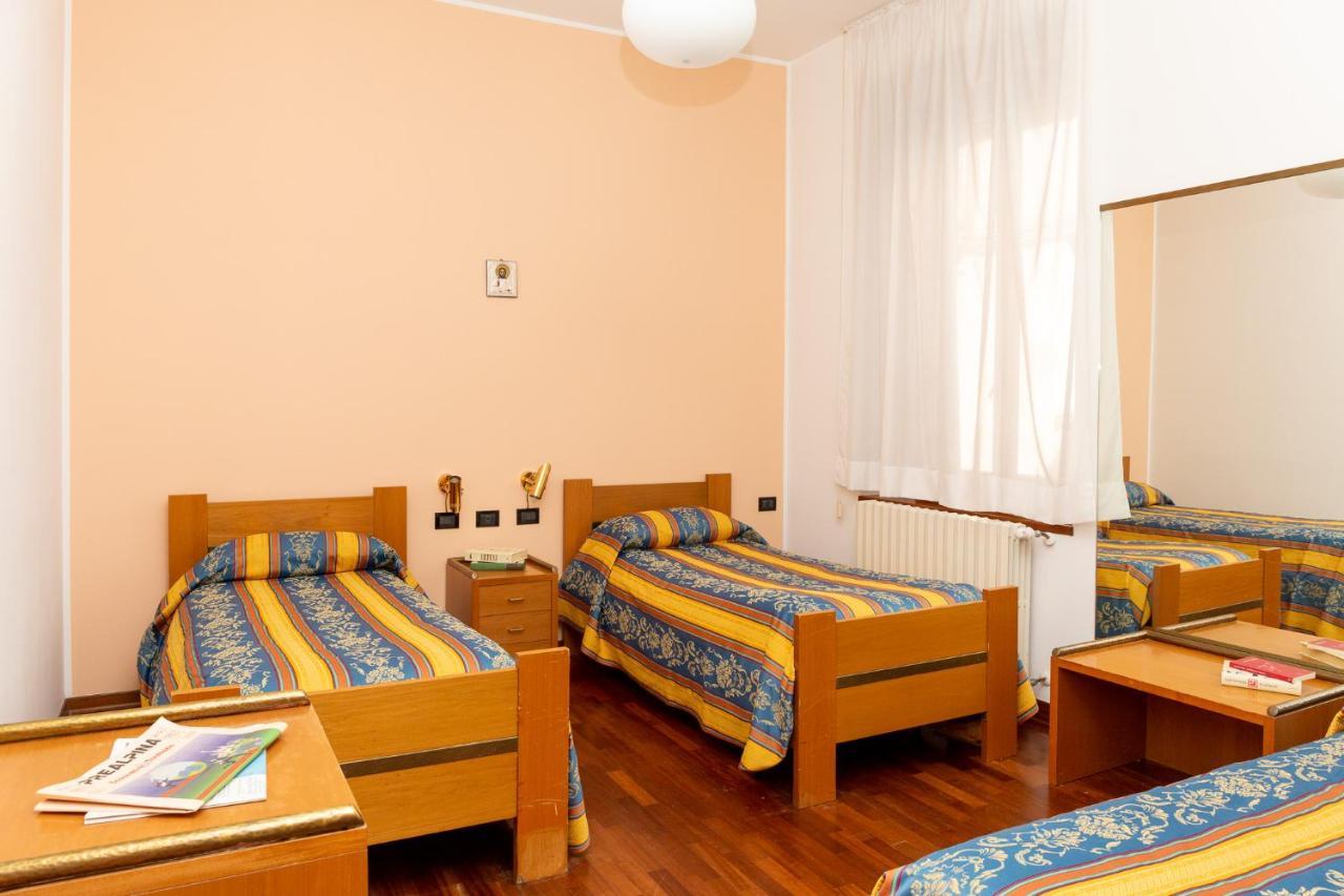 Albergo Sacro Monte Varese Exteriör bild
